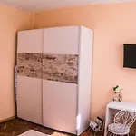Habitación en casa particular Two Bedroom Downtown Ivanovi Varna