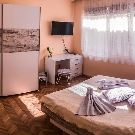 Two Bedroom Downtown Ivanovi منزل للإقامة