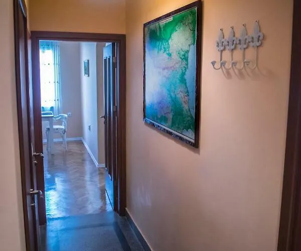 Two Bedroom Downtown Ivanovi * Varna